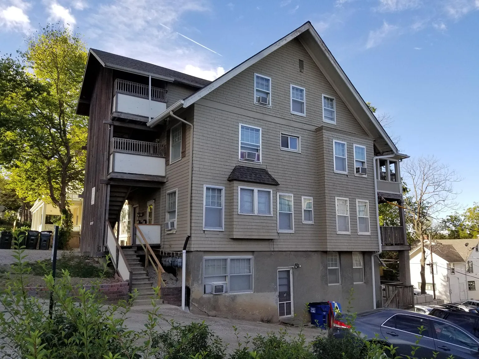 1137 Indiana Street Lawrence Kansas 3 story house